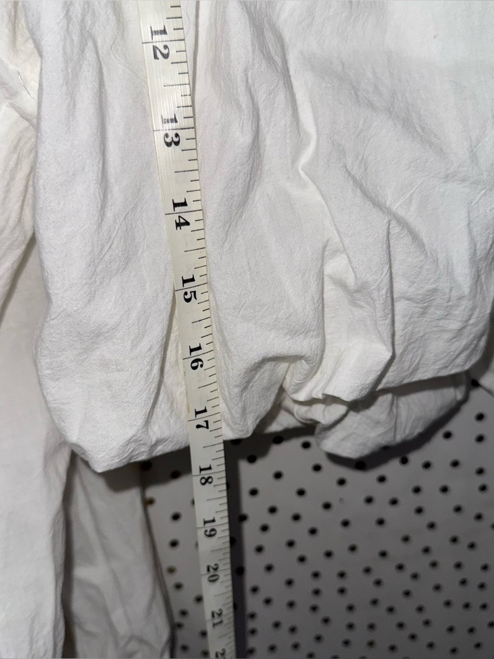 Whiteroom + Cactus White Cropped Button-Down Blouse with Balloon Sleeves - Picture 6 of 7